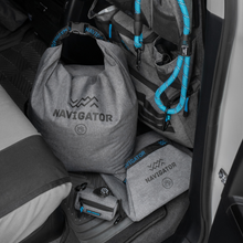 Load image into Gallery viewer, Reiseset für Hunde mit Reisenapf, Futter-Aufbewahrungstasche, Kotbeutel - 3 PIECE DOG TRAVEL BUDDY (B-Ware)