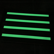 Load image into Gallery viewer, Black Illuminating Folding Step-Kumpl