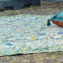 Lade das Bild in den Galerie-Viewer, Picknickdecke Wonderland