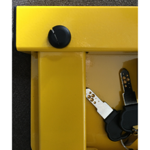 Load image into Gallery viewer, Milenco Compact Wheelclamp for 12-16" Wheels (B-goods)