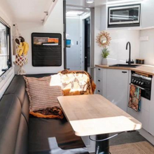 Lade das Bild in den Galerie-Viewer, TIAV BLACK VAN POCKET - LARGE