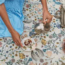 Lade das Bild in den Galerie-Viewer, Picknickdecke Wonderland