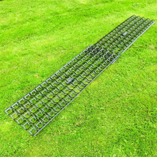 Load image into Gallery viewer, Milenco Gripmatten 2er-Set (extra groß) ; Gitterprofil ; überproportionale Größe ; gewelltes Gitterprofil ; Milenco ; Reales Bild auf Wiese