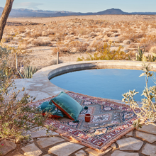 Load image into Gallery viewer, Wandering Folk Woven Throw Clay Canyon | Boho Camping- oder Picknickdecke - Kumpl