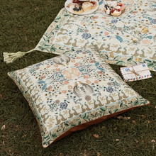 Lade das Bild in den Galerie-Viewer, Kissenbezug - Wonderland Large - KUMPL