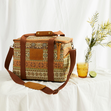 Lade das Bild in den Galerie-Viewer, Wandering Folk Kühltasche Acacia - Dusk | Boho, Wasserdicht