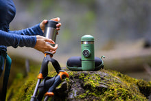 Lade das Bild in den Galerie-Viewer, Wacaco Nanopresso Moos Grün - Kumpl